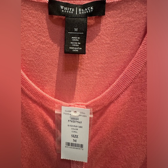 NWT - White House Black Market Knit Button Down (Snaps) Top - Size Medium - Picture 4 of 6